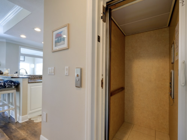 Bradenton Vacation Condo Two Bedroom Walk to Beach